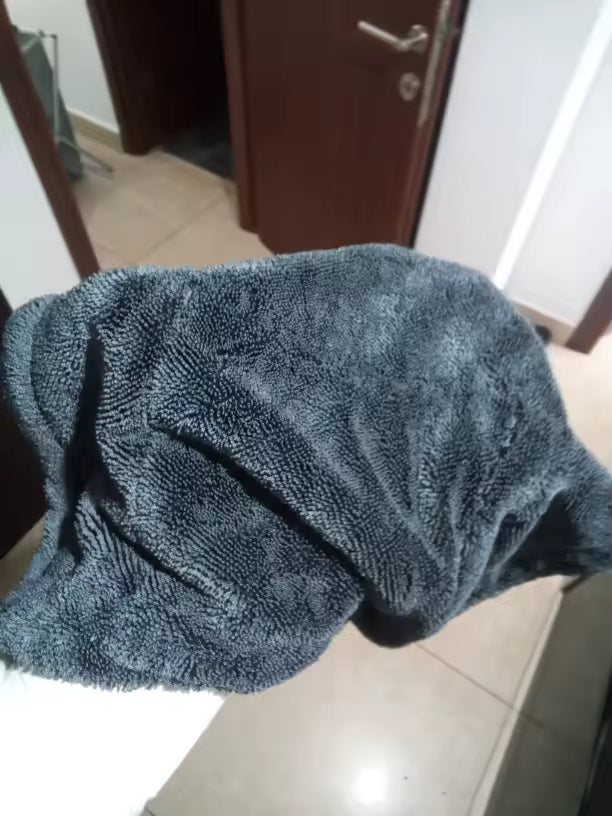 Customer review photo for GLANZ Aqua Magnet drying towel